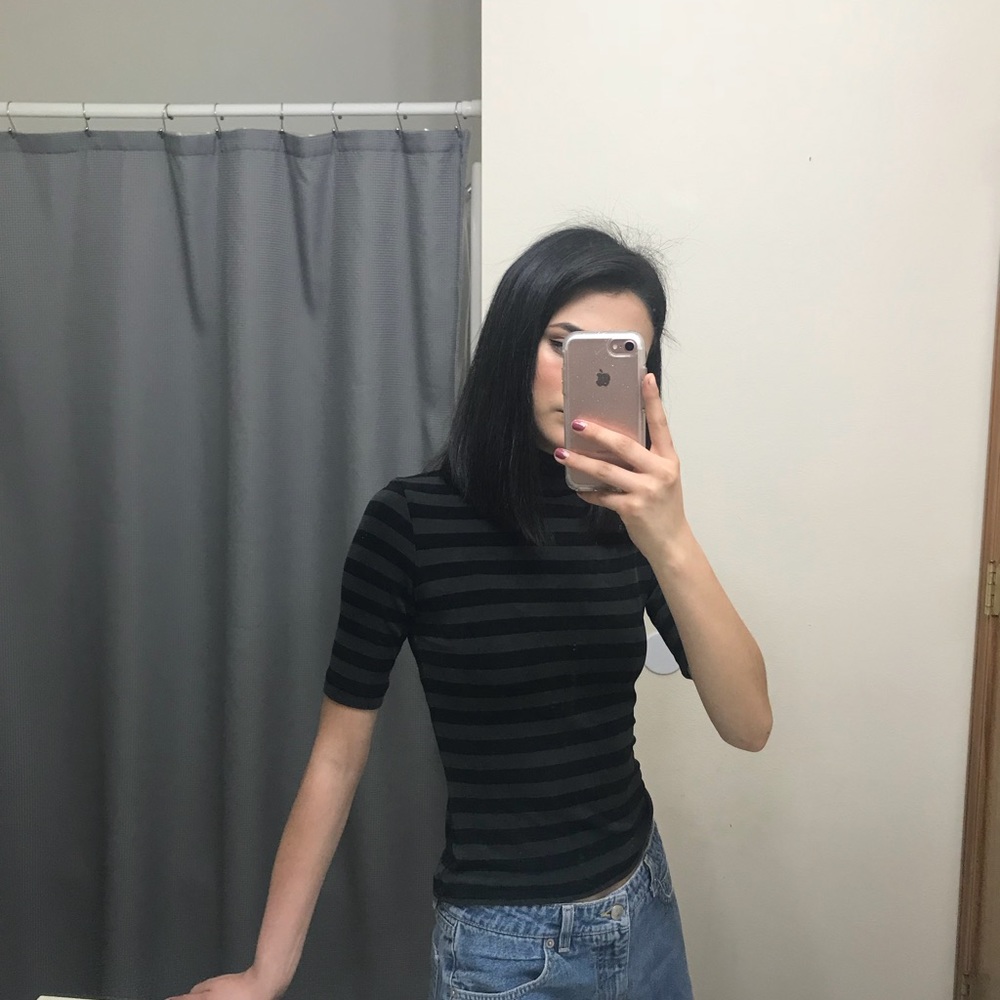 BLACK AND GREEN STRIPED TOP - Picture 2 of 2